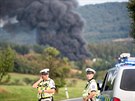 Policie kvli poru v arelu skladu s pohonnmi hmotami uzavela pjezdov...