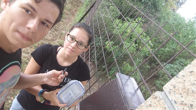 Prostějovská keška a její první nálezci, kteří jsou v komunitě kačerů známí po... Prostějovská keška a její první nálezci, kteří jsou v komunitě kačerů známí po...