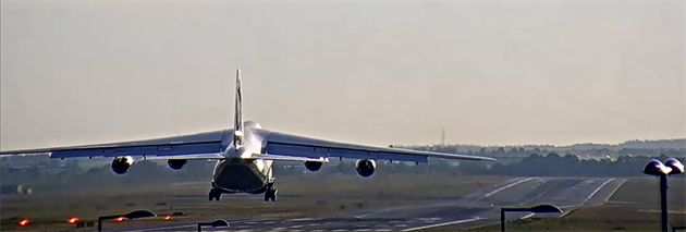Antonov AN-124 100 Ruslan přistává v 11.9. v Praze. Antonov AN-124 100 Ruslan přistává v 11.9. v Praze.