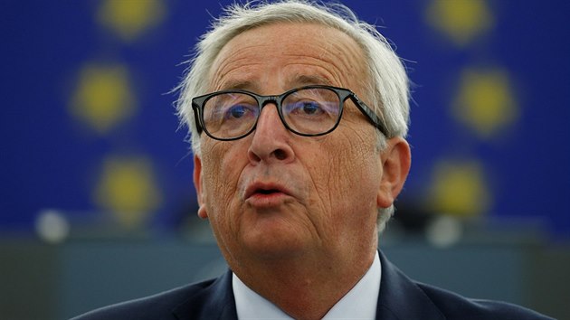 Předseda Evropské komise Jean-Claude Juncker před Evropským parlamentem... Předseda Evropské komise Jean-Claude Juncker před Evropským parlamentem...