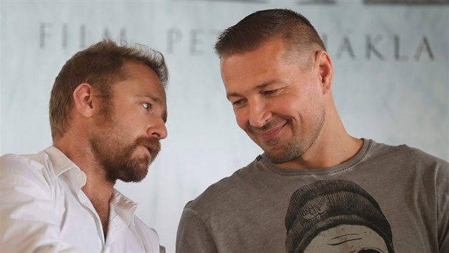 Představitel Jana Žižky Ben Foster s režisérem Petrem Jáklem Představitel Jana Žižky Ben Foster s režisérem Petrem Jáklem