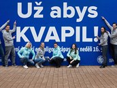 Neotřelá reklamní kampaň Bílých Tygrů byla dílem marketingového a PR oddělení. Neotřelá reklamní kampaň Bílých Tygrů byla dílem marketingového a PR oddělení.