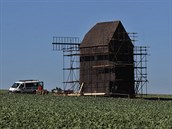 V rámci rekonstrukce byly z mlýna sundány dvě ze čtyř lopatek, které jsou... V rámci rekonstrukce byly z mlýna sundány dvě ze čtyř lopatek, které jsou...