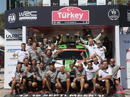 Tm koda Motorsport se raduje z vtzstv Jana Kopeckho v Tureck rallye.