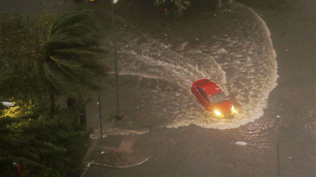 Filipny zashl tajfun Mangkhut (15. z 2018)