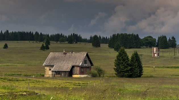 Amatrsk fotograf Vt Skotnica vyr na kole do Krunch hor, kde zachycuje zajmav msta.