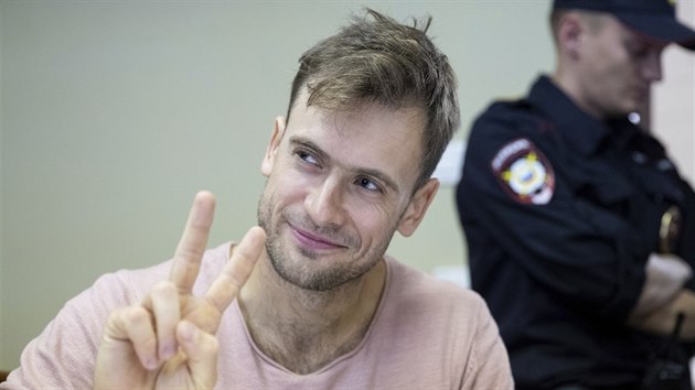 Exlen skupiny Pussy Riot Pjotr Verzilov u soudu v Rusku