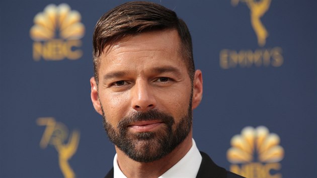 Ricky Martin na cench Emmy (Los Angeles, 17. z 2018)