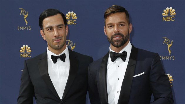 Jwan Yosef a Ricky Martin na cench Emmy (Los Angeles, 17. z 2018)