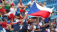 Čeští fanoušci na tribunách při barážovém utkání Davis Cupu mezi Maďarskem a... Čeští fanoušci na tribunách při barážovém utkání Davis Cupu mezi Maďarskem a...