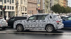 Maskované prototypy Mercedesů v Praze: GLB a A-Class Maskované prototypy Mercedesů v Praze: GLB a A-Class