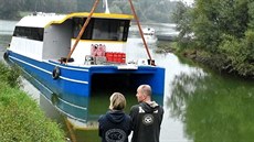 Pohled na novou elektroloď, která začne brázdit přehradu Slezská Harta. Pohled na novou elektroloď, která začne brázdit přehradu Slezská Harta.