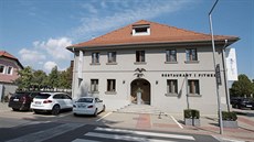 Do průhonické Sokolovny premiér Andrej Babiš svolává důležitá jednání (14. 9.... Do průhonické Sokolovny premiér Andrej Babiš svolává důležitá jednání (14. 9....