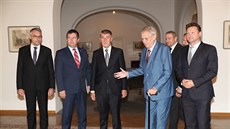 Prezident Miloš Zeman pozval na jednání na Pražském hradě politické špičky,... Prezident Miloš Zeman pozval na jednání na Pražském hradě politické špičky,...