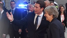 Rakouský kancléř Sebastian Kurz a britská premiérka Theresa Mayová po příjezdu... Rakouský kancléř Sebastian Kurz a britská premiérka Theresa Mayová po příjezdu...