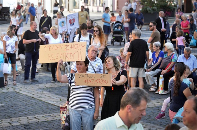 Demonstrace proti návratu hazardu do Chebu (19. 9. 2018)