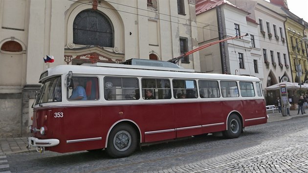 Při příležitosti oslav 70 let jihlavského dopravního podniku vyjely do ulic... Při příležitosti oslav 70 let jihlavského dopravního podniku vyjely do ulic...
