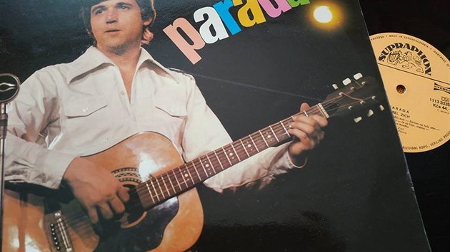Přebal desky Paráda od Karla Zicha, kterou vydal Supraphon Přebal desky Paráda od Karla Zicha, kterou vydal Supraphon