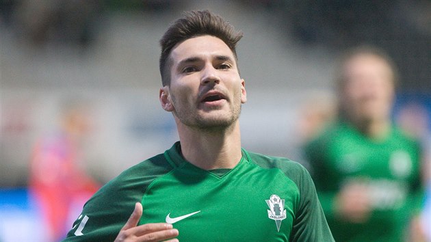 Jablonecký fotbalista Michal Trávník se raduje z gólu. Jablonecký fotbalista Michal Trávník se raduje z gólu.