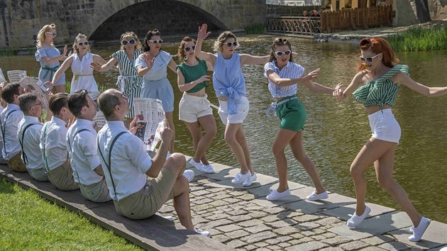 Plzeň jako první v republice má videoklip I Charleston. Plzeň jako první v republice má videoklip I Charleston.
