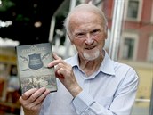 Historik a brněnský rodák Dušan Uhlíř, který v létě oslavil osmdesátiny, se... Historik a brněnský rodák Dušan Uhlíř, který v létě oslavil osmdesátiny, se...