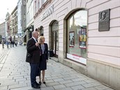 Pamětní deska nově připomíná na olomouckém Horním náměstí dům, v němž roku 1683... Pamětní deska nově připomíná na olomouckém Horním náměstí dům, v němž roku 1683...