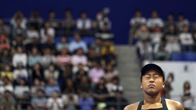 Japonsk tenistka Naomi sakaov ve finle turnaje v Tokiu.