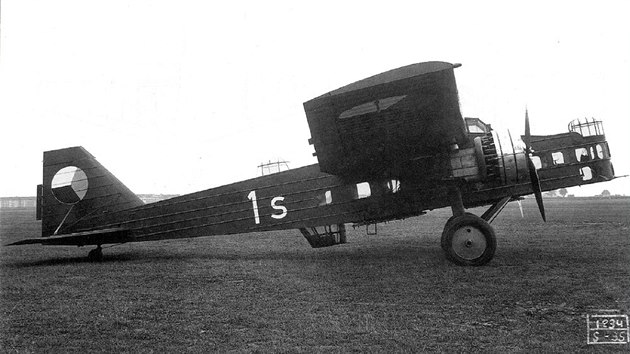 Do eskoslovenska dodan vzorov kus bombardru Bloch MB.200