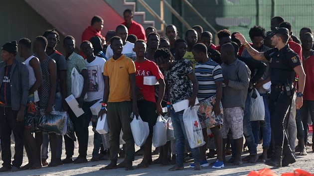 Afrit migranti se vylodili ve panlsk Malaze (23. z 2018)