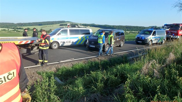 Tragick dopravn nehoda, pi n zemel dvaaticetilet mu, se stala mezi obcemi Zh a Jarov na Plzesku.