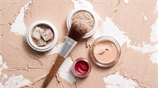 I sebekvalitnější kosmetika nevydrží věčně. Datum spotřeby je třeba hlídat,... I sebekvalitnější kosmetika nevydrží věčně. Datum spotřeby je třeba hlídat,...