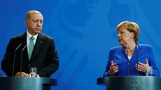 Turecký prezident Recep Tayyip Erdogan a nmecká kancléka Angela Merkelová...