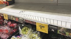 Jahody už v obchodech nejsou. Regály v supermarketech v australském Brisbane... Jahody už v obchodech nejsou. Regály v supermarketech v australském Brisbane...