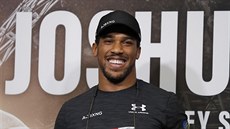 Boxer Anthony Joshua na tiskové konferenci. Boxer Anthony Joshua na tiskové konferenci.