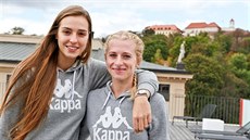 Klára Křivánková (vlevo) a Petra Záplatová na předsezonní tiskové konferenci... Klára Křivánková (vlevo) a Petra Záplatová na předsezonní tiskové konferenci...