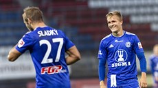 Martin Sladký (vlevo) a Jakub Matoušek oslavují gól Olomouce. Martin Sladký (vlevo) a Jakub Matoušek oslavují gól Olomouce.