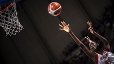 Senegalská rodačka ve španělských službách Astou Ndourová zakončuje na... Senegalská rodačka ve španělských službách Astou Ndourová zakončuje na...