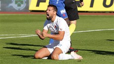 Milan Baroš z Baníku Ostrava během utkání se Slavií Praha. Milan Baroš z Baníku Ostrava během utkání se Slavií Praha.