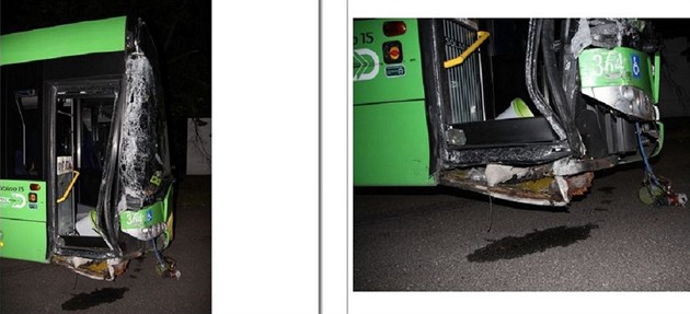 Linkový autobus, který ukradli a nabourali mladíci v Krupce.