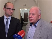 Odvolaný tajemník strakonické radnice Vladimír Stroner (vpravo) se svým... Odvolaný tajemník strakonické radnice Vladimír Stroner (vpravo) se svým...