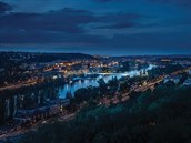 Vizualizace Dvoreckého mostu, který by měl spojit Podolí a Zlíchov.