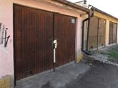 Garáž v ulici Králova výšina v Ústí nad Labem, v níž bydlela matka s dětmi. Garáž v ulici Králova výšina v Ústí nad Labem, v níž bydlela matka s dětmi.