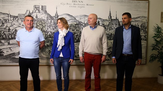 Brnnt ldi politickch stran vyjednvaj o nov koalici. Zleva Petr Vokl (ANO), Markta Vakov (ODS, Oliver Pospil (SSD) a Petr Hladk (KDU-SL).