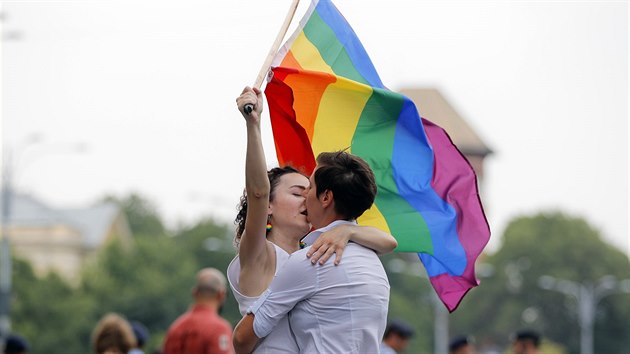 Rumunsk referendum o stavnm zkazu satk homosexul (6.-7.10.2018)