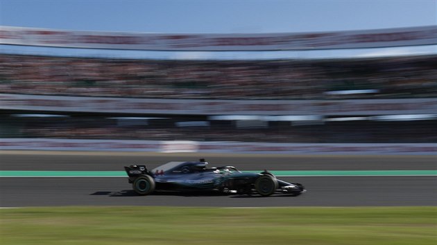 Lewis Hamilton svit za triumfem ve Velk cen Japonska formule 1.