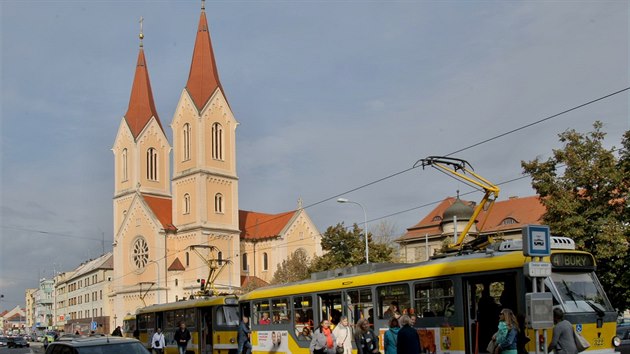 Kostel sv. Jana Nepomuckého na Chodském náměstí v Plzni (1. října 2018)