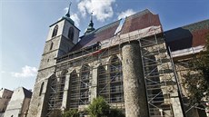 Nynjí rekonstrukce stechy kostela je nejvtí od roku 1539, kdy musel být po...