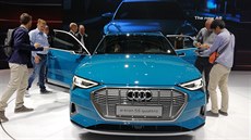 Špioni na autosalonu v Paříži Špioni na autosalonu v Paříži