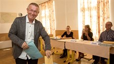 Ladislav Faktor postoupil do druhého kola senátních voleb na Českobudějovicku a... Ladislav Faktor postoupil do druhého kola senátních voleb na Českobudějovicku a...