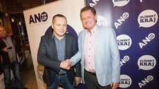 První muž vítězného hnutí ANO ve Zlíně Roman Kaňovský (vlevo) se krátce po... První muž vítězného hnutí ANO ve Zlíně Roman Kaňovský (vlevo) se krátce po...